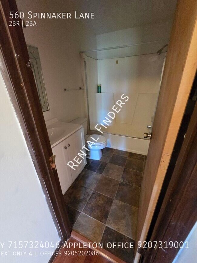 Building Photo - 560 Spinnaker Ln
