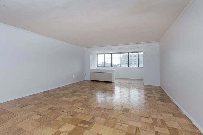 Building Photo - 8 Whittier Pl