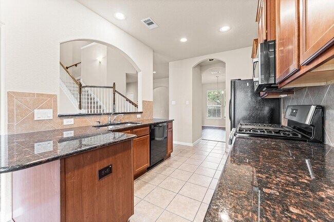 Building Photo - 115 Black Swan Pl