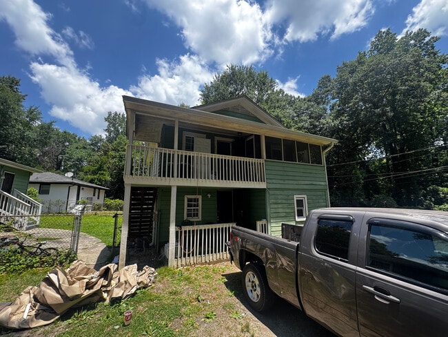 Building Photo - 1297 Bolton Rd NW