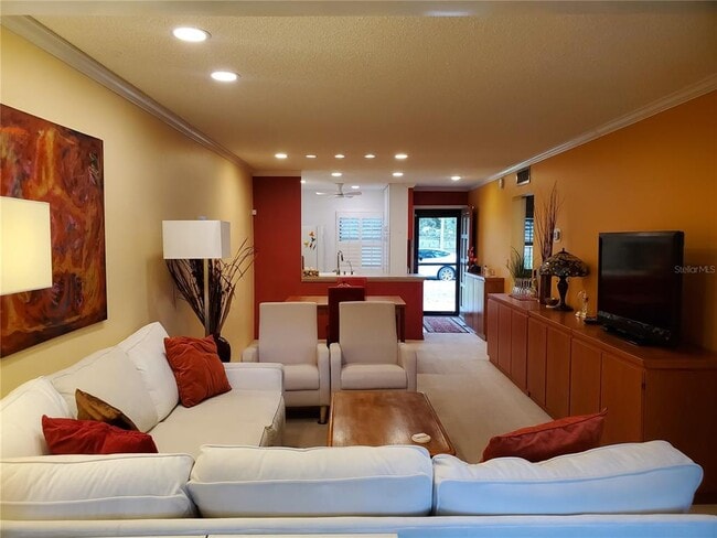 Building Photo - 1403 Arrowhead Cir W