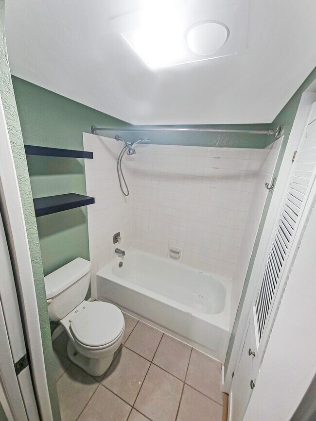 Building Photo - View of Renton Valley 2b/1.5ba Condo ***COMING SOON***