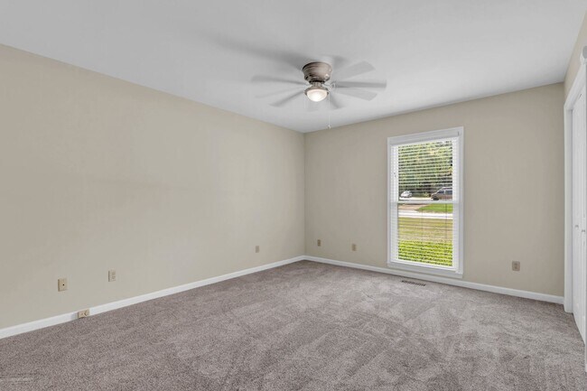 Building Photo - 4838 Rolling Meadows Ln