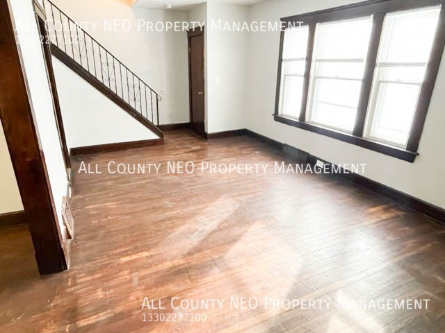 Building Photo - 3348 W 100th St