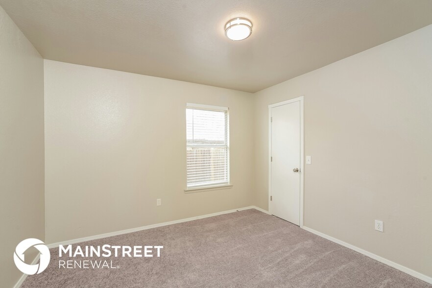 Building Photo - 1712 Shawnee Trail