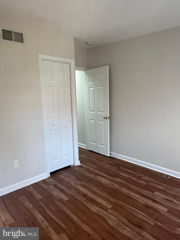 Building Photo - 606 S Belnord Ave