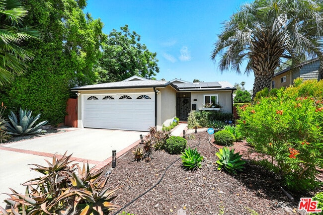 Building Photo - 22101 Buenaventura St