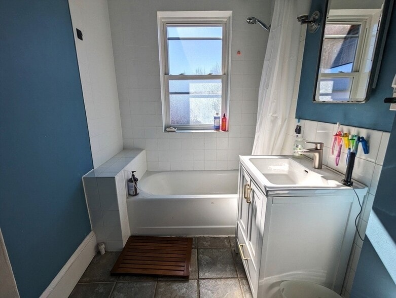 Building Photo - 336 Washington St