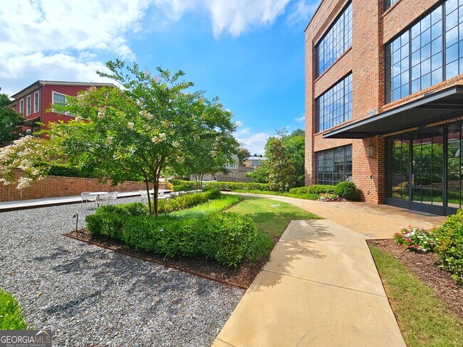 Building Photo - 234 Vickery Falls Dr