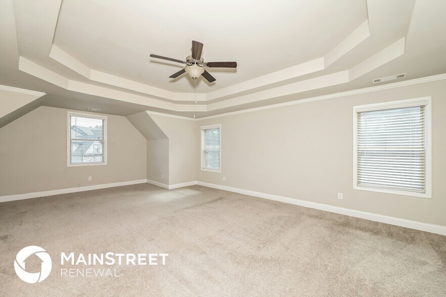 Building Photo - 747 Overlook Gln Dr