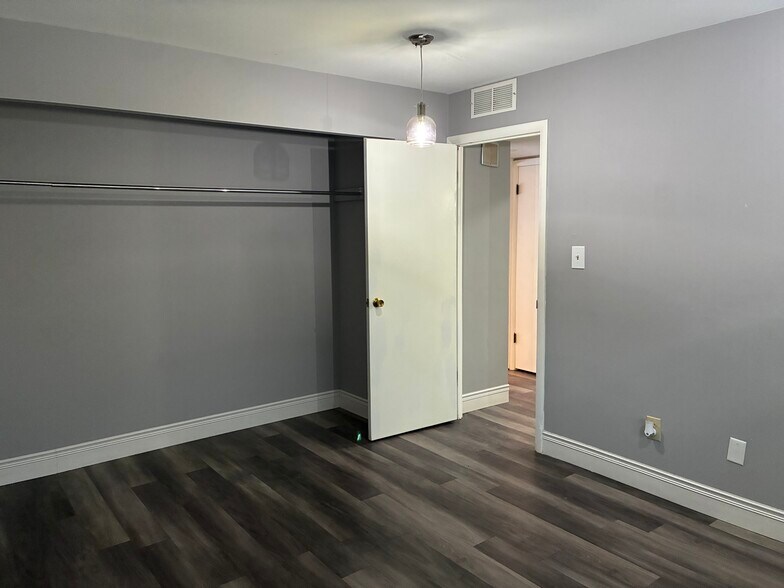 Building Photo - 4317 E State Blvd