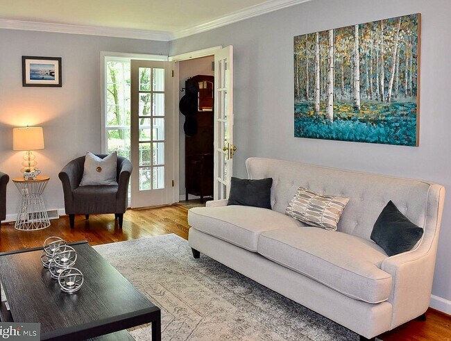 Building Photo - Extensively Renovated 4-Bedroom Home in Prime Location! Unbelievable custom kitchen.