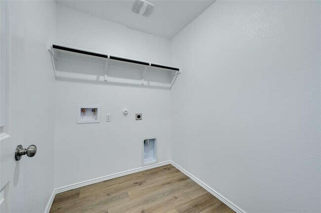 Building Photo - 1015 Ascari Ct