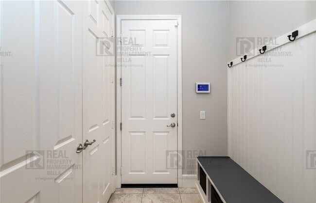 Building Photo - 32176 Golden Eye Dr