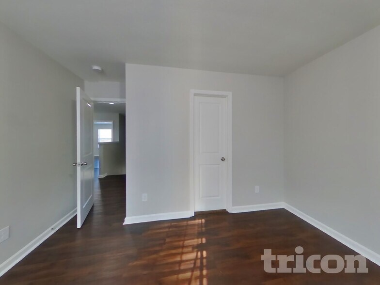 Building Photo - 104 Shadow Woods Rd