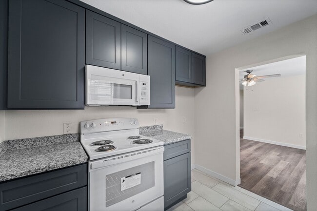 Building Photo - 1615 McKee St