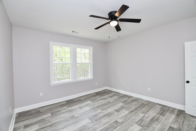 Building Photo - 11 Kendrick St