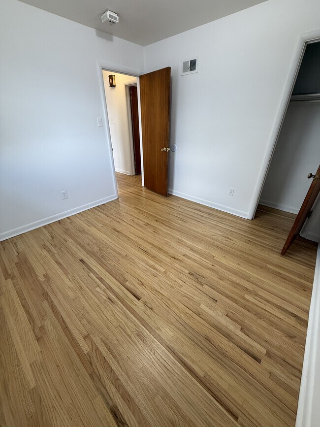 Building Photo - 628 3rd Ave NW