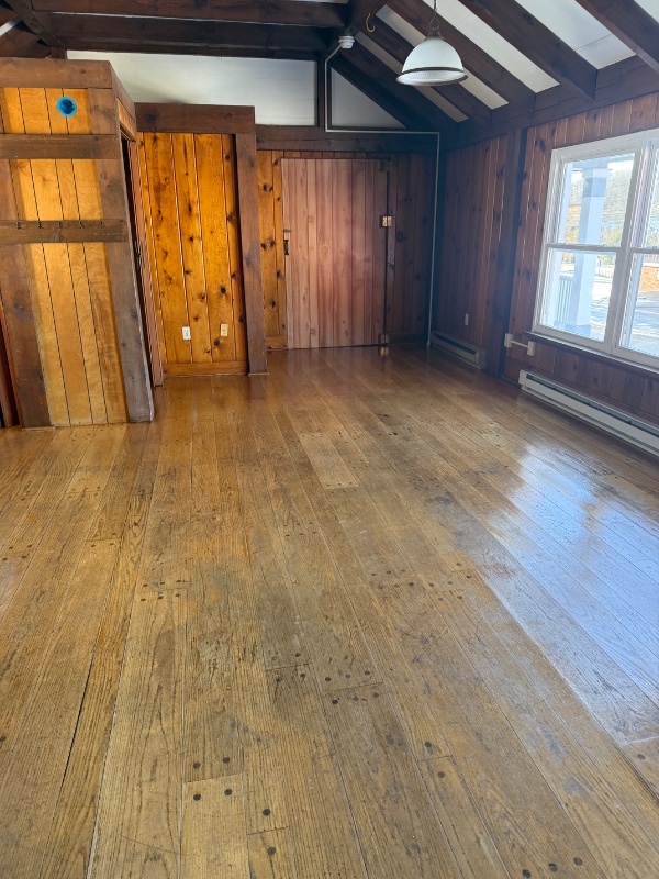 Building Photo - 1344 E College Ave