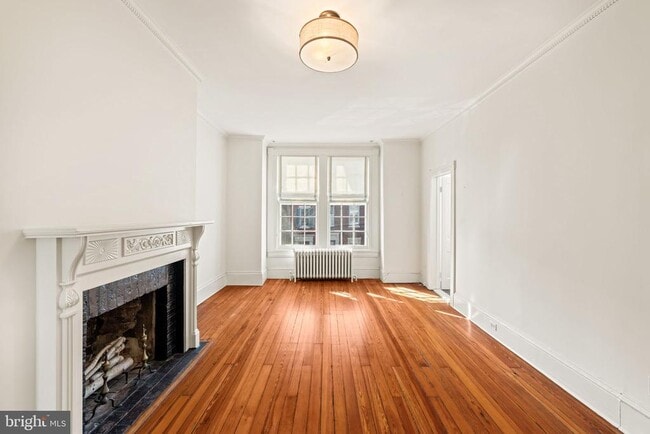 Building Photo - 509 Duke St