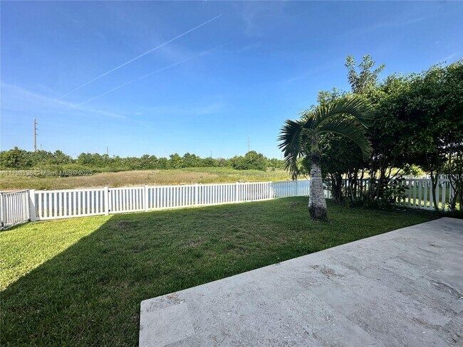 Building Photo - 5035 SW 155th Ave