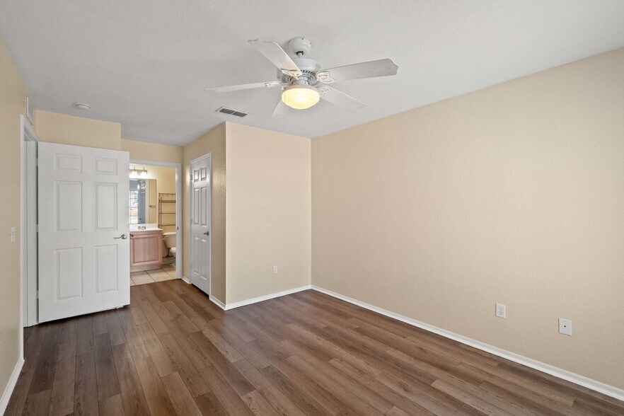 Building Photo - 801 Cape Cod Dr