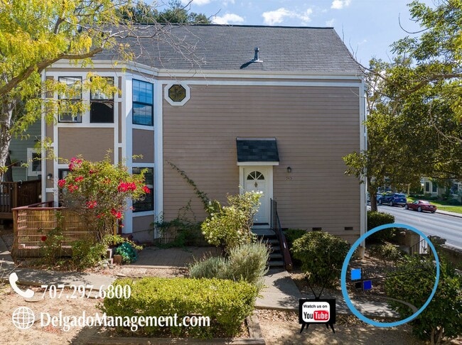 Building Photo - Benicia! Large two bedroom, two and half b...