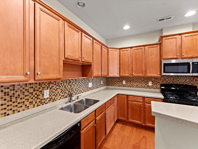 Building Photo - 709 Abbey Village Cir