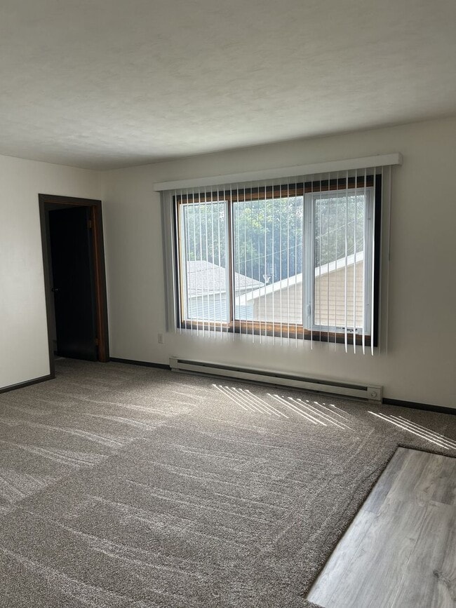 Building Photo - MMA Properties 920