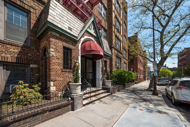 Building Photo - 340 Fairmount Ave