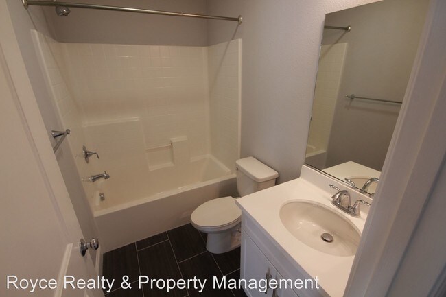 Building Photo - 2 br, 2.5 bath House - 5030 Juneberry Ct