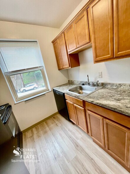 Building Photo - 5710 Phillips Ave