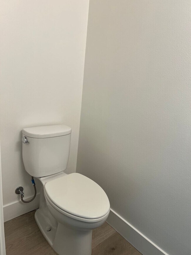 Building Photo - Modern - 2 Story Loft