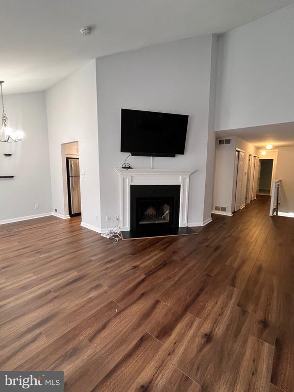 Building Photo - 802A Cypress Point Cir