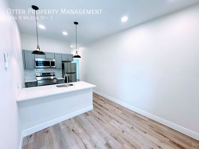 Building Photo - 1464 N Wilton St
