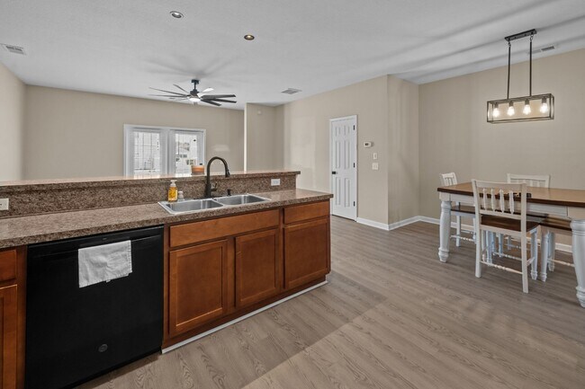 Building Photo - 45 Canyon Oak Loop