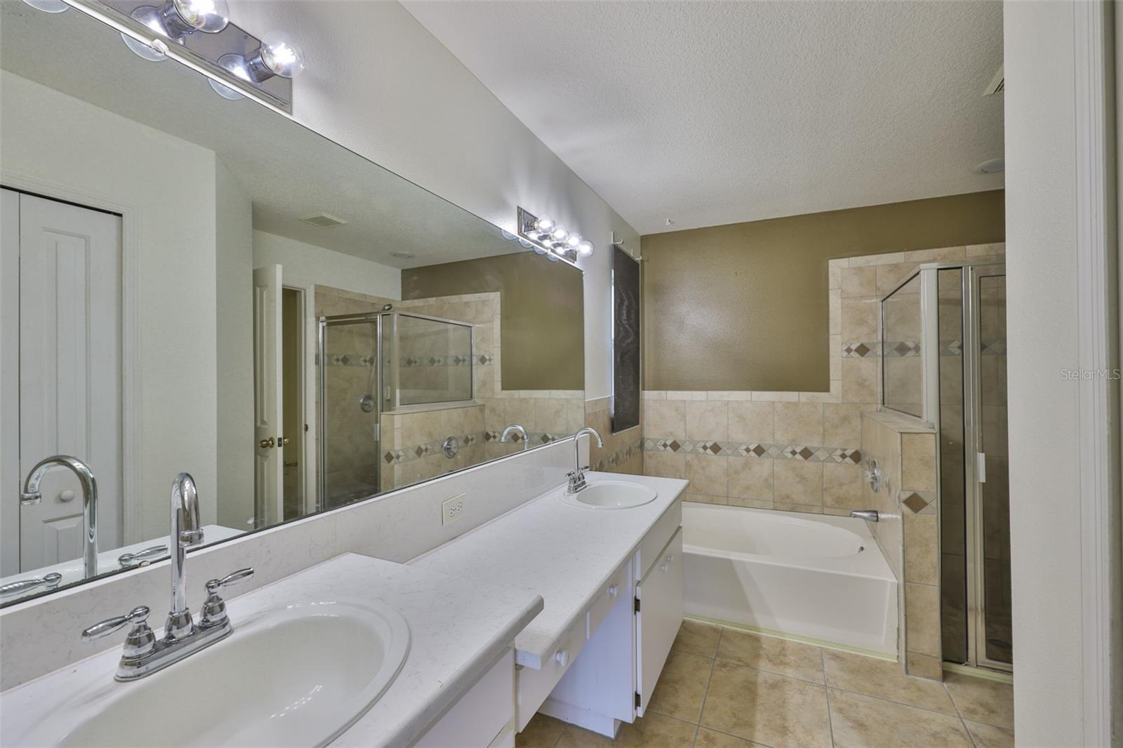 Building Photo - 1611 Bondurant Way