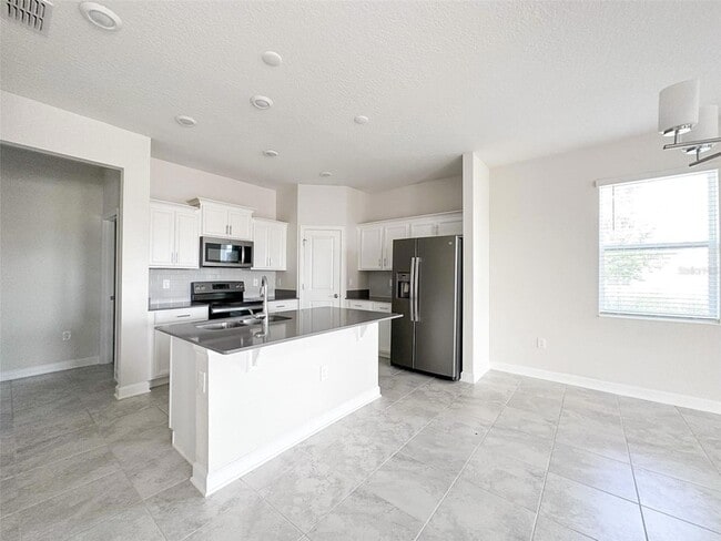 Building Photo - 16159 Water Spring Blvd