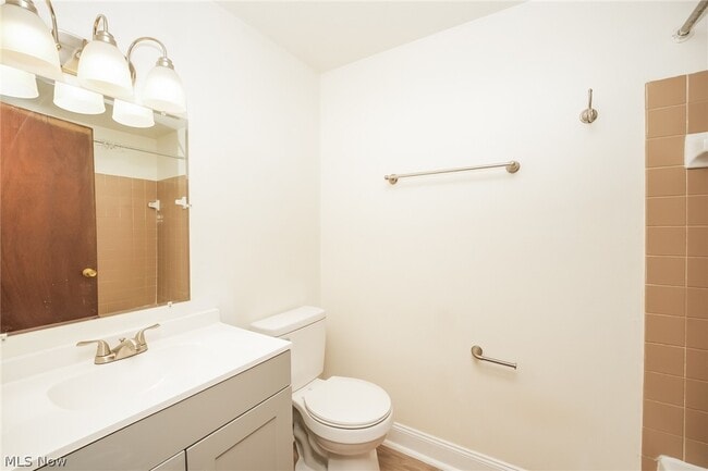 Building Photo - 9471 Madison Ln