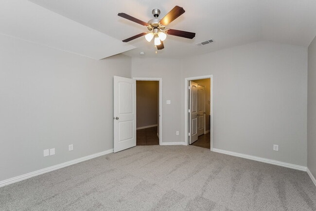 Building Photo - 7653 Rainbow Creek Dr