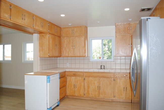 Building Photo - 3Bed/2Bath Home for rent in desirable Sunn...