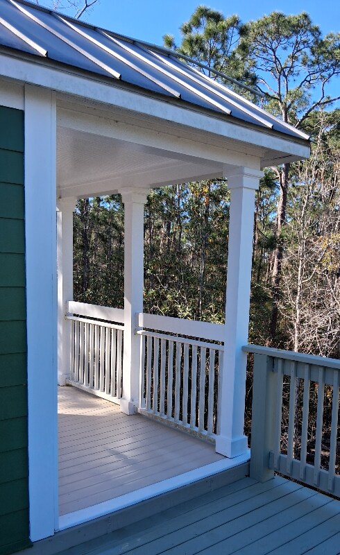 Building Photo - 589 Bernard Street