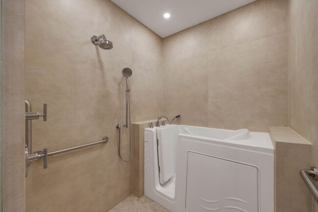 Building Photo - 5537 NW 21st Way