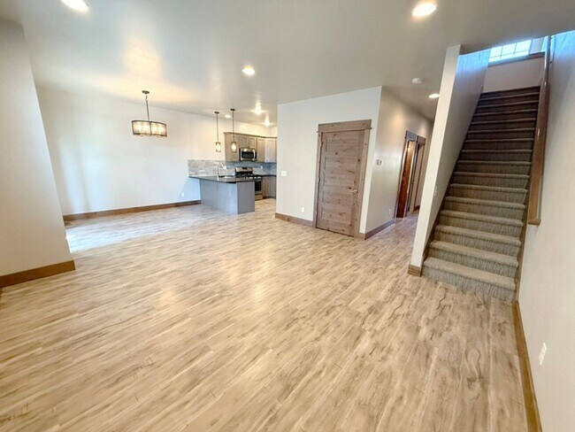 Building Photo - Luxury Condo, Center of Bozeman