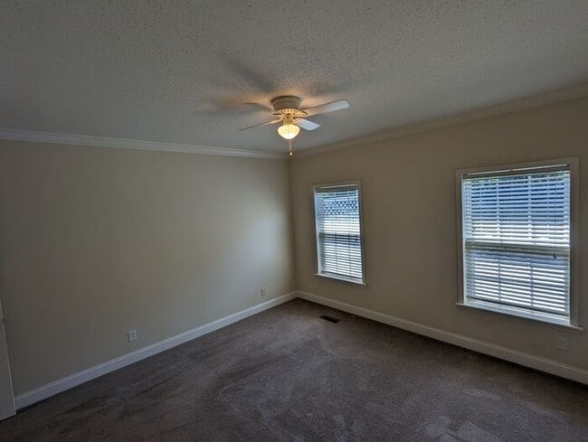 Building Photo - 3BD/2BA Townhome w/ Garage in Oak Ridge
