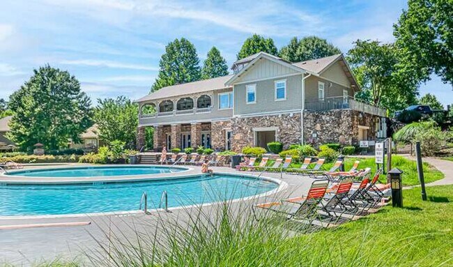 Building Photo - Knoxville 37920 - Two Bedroom, 2.5 Bath Townhome in The Woodlands of Knoxville - Ideal Student Li...