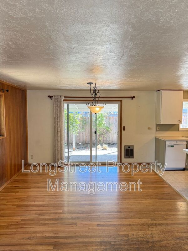 Building Photo - 720 SW 53rd St