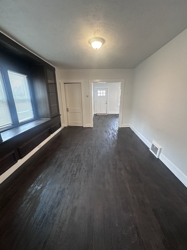 Building Photo - 3229 W 32nd St