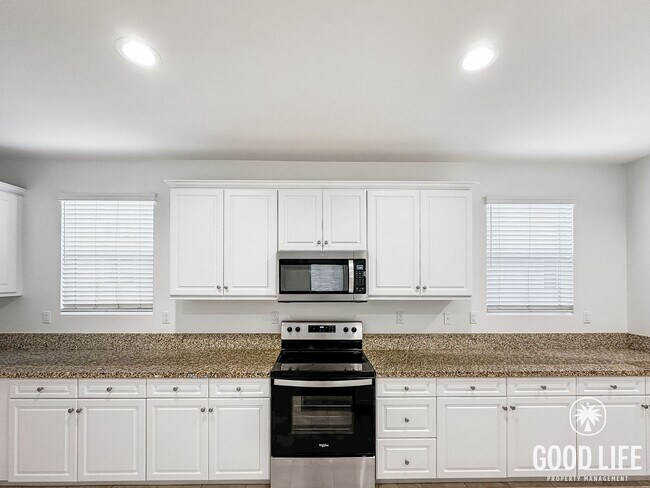 Building Photo - Beautiful 3BR Home in Stanton | Private Yard + 3 Car Attached Garage