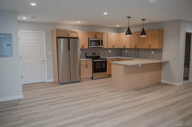 Building Photo - 540 Joslen Blvd